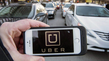 El Tribunal Supremo da alas a Uber y Cabify en España en plena guerra con el taxi