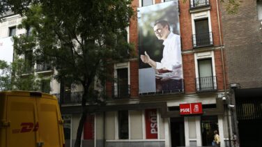 Díaz planea una Conferencia para quitar a Sánchez la bandera de renovar el PSOE