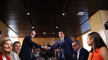 Ciudadanos niega cien días de gracia a Rajoy y pide una reforma exprés de la Constitución