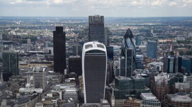 La regulación, el Brexit y la mora reducirán un 40% el beneficio de los bancos europeos