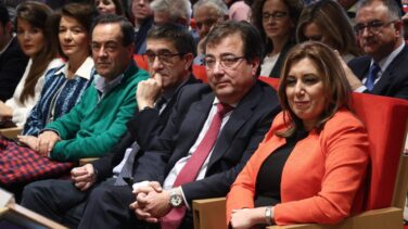 Andalucía rechaza los "trenes rana" de Fernández Vara en plena precampaña