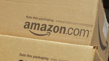 Amazon coloca taquillas automáticas en más de 120 puntos para recoger pedidos