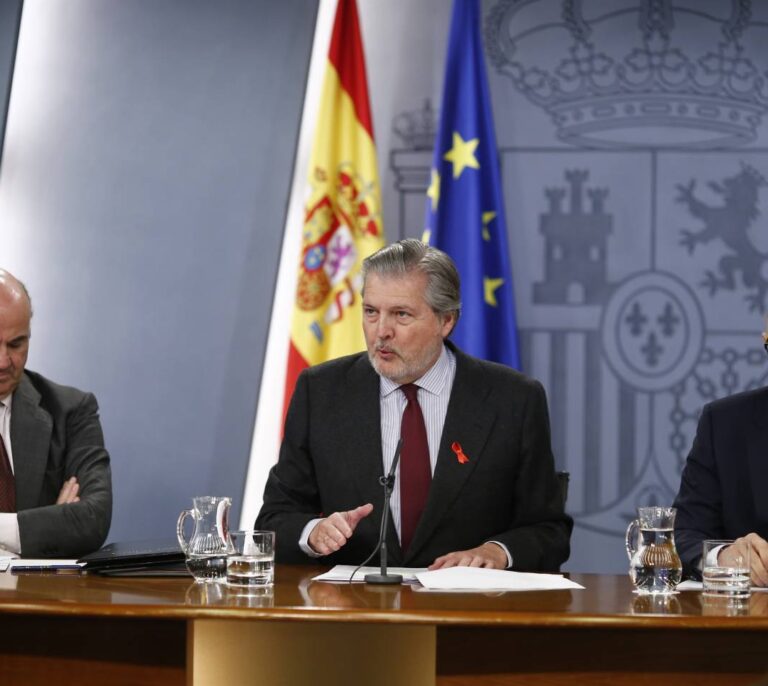 España garantiza a Bruselas un superávit en los ayuntamientos del 0,4% hasta 2019