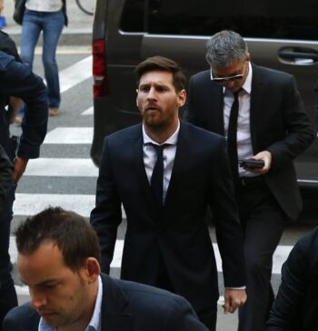 La Audiencia acepta que Messi pague 250.000 euros en vez de 21 [...]