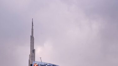 La incertidumbre vuelve a golpear a Italia mientras UniCredit retrocede un 6%