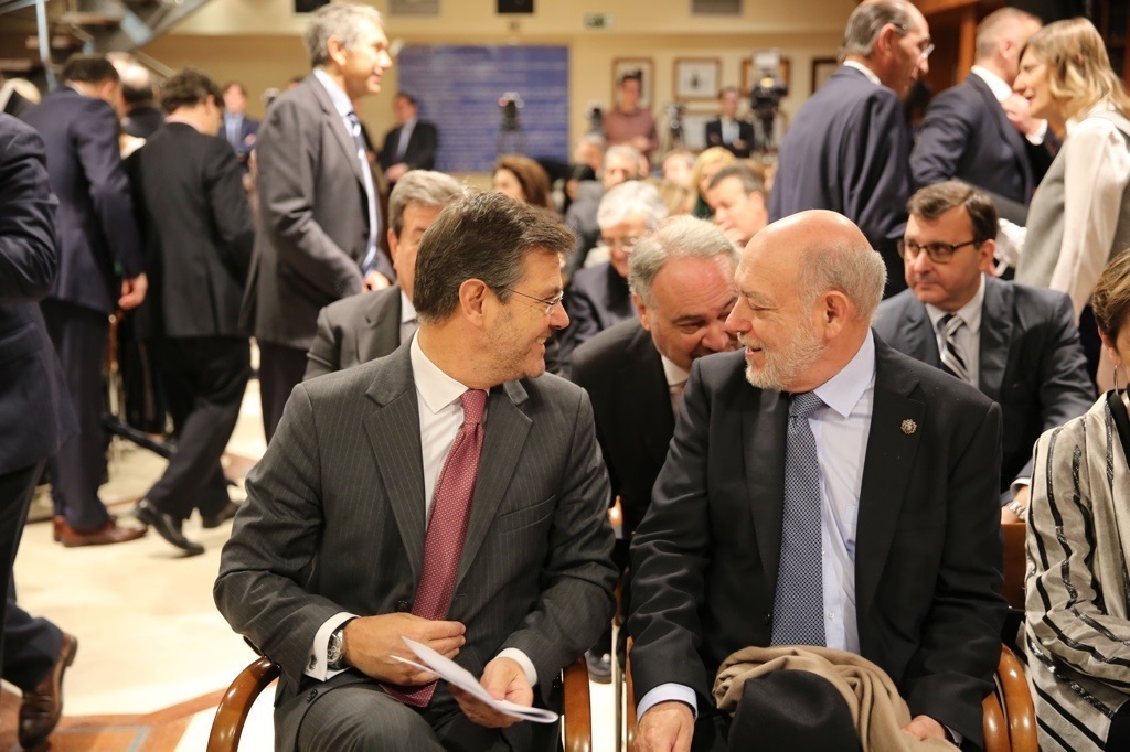 El fiscal general del Estado, José Manuel Maza, junto al ministro de Justicia, Rafael Catalá.