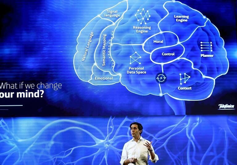 Telefónica suma ya 470.000 clientes conectados a su ‘cerebro’ de inteligencia artificial Aura