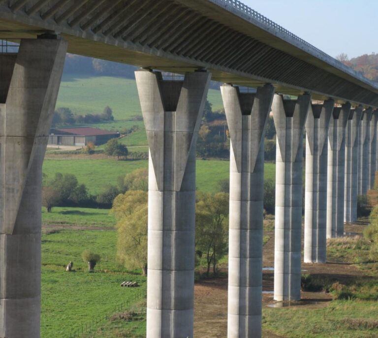 Abertis y Atlantia negocian crear un gigante con 13.000 kilómetros de autopistas