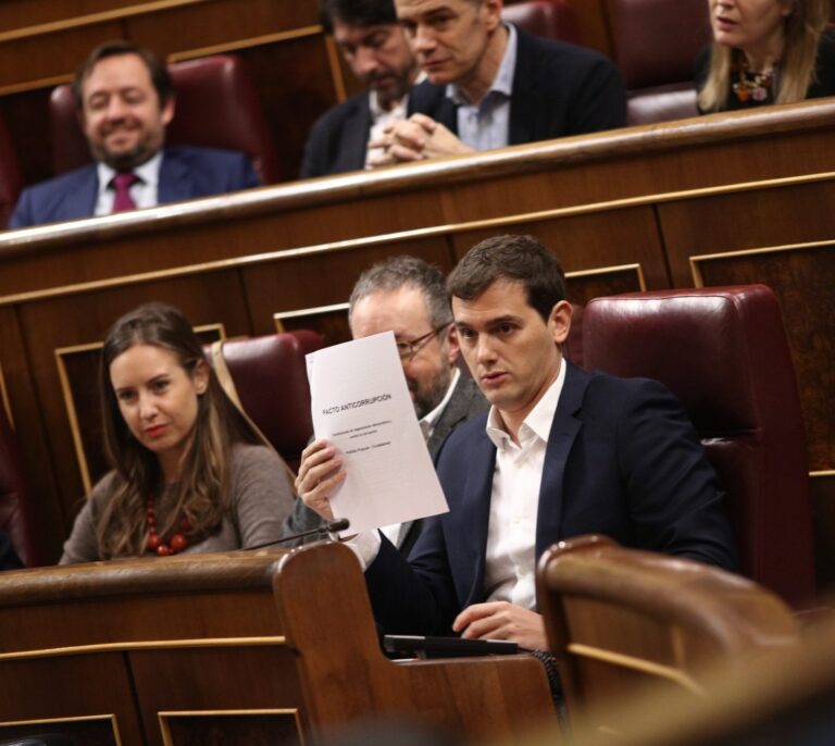 Cs registra una reforma de la Fiscalía y endurece el tono con el PP: "La están liando"