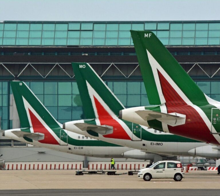 Alitalia se despide y cancela sus vuelos desde el 15 de octubre