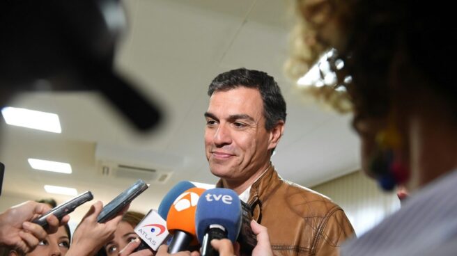 El equipo de Sánchez cree que ganará a Susana Díaz las primarias "con comodidad"