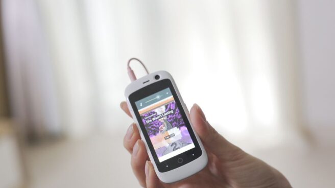 Jelly, el smartphone 4G más pequeño del mundo, tiene una pantalla
