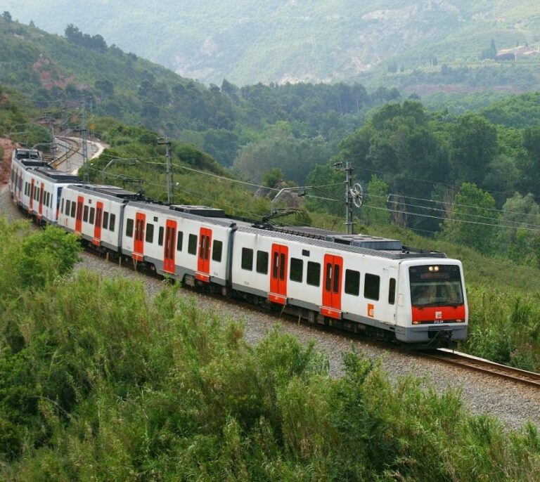 La Audiencia de Barcelona duda de la legalidad de la Ley Ferroviaria de Cataluña