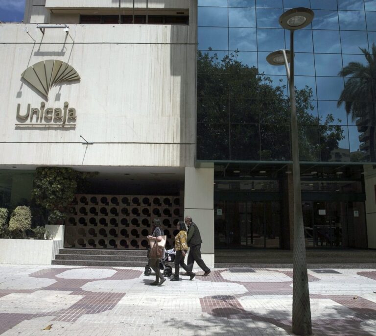 Unicaja despeja los recelos sobre su salida a bolsa al cubrir la demanda en cinco días