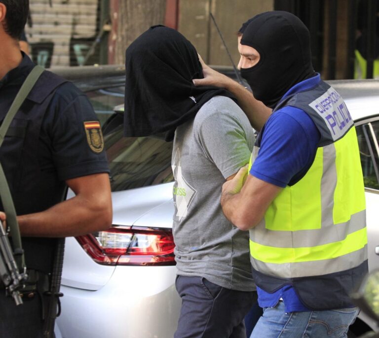 La Guardia Civil detiene en Melilla a un hombre que financiaba y reclutaba yihadistas