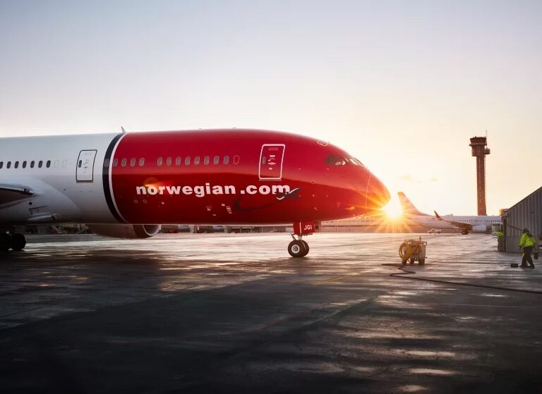Norwegian desafía a Iberia: lanza vuelos de Madrid a EEUU y prepara ya el asalto a Latinoamérica