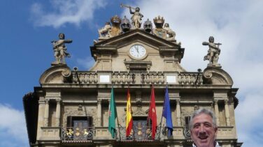 Bildu reprocha a NA+ que priorice "colgar el retrato del Rey y recuperar la Avenida del Ejército" en Pamplona