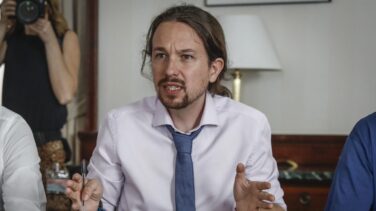 Iglesias arremete contra un Gobierno "violento" y calla sobre los independentistas