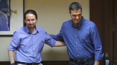 El PSOE frena la ansiedad de Podemos por acelerar una moción y desalojar a Rajoy