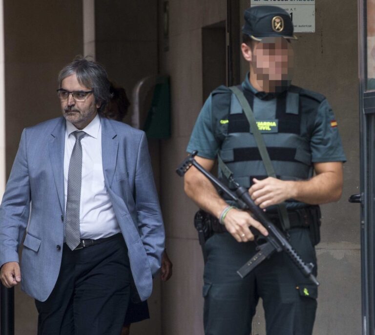 La Generalitat denunciará al juez por abuso del secreto de sumario en la querella contra el referéndum
