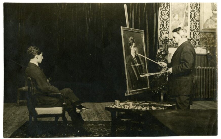 Joaquín Sorolla retratando a su hijo en su estudio de Madrid, actual Museo Sorolla. Publicada en Madrid en el periodico "La Noche" con fecha 29 de diciembre de 1911