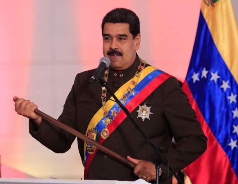 Trump anuncia nuevas sanciones contra la "dictadura" de Maduro en Venezuela