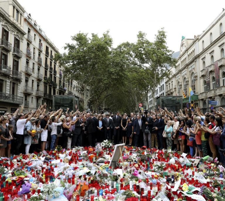 El independentismo resucita la teoría de la conspiración por los atentados de Barcelona