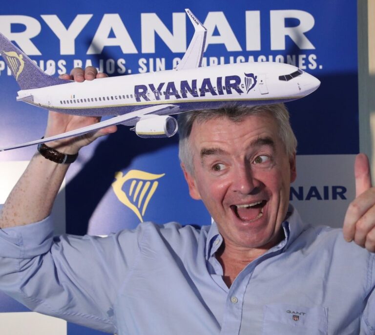 Guerra Ryanair-Sepla: la ‘low cost’ dice que el sindicato no le deja subir un 20% el sueldo a los pilotos