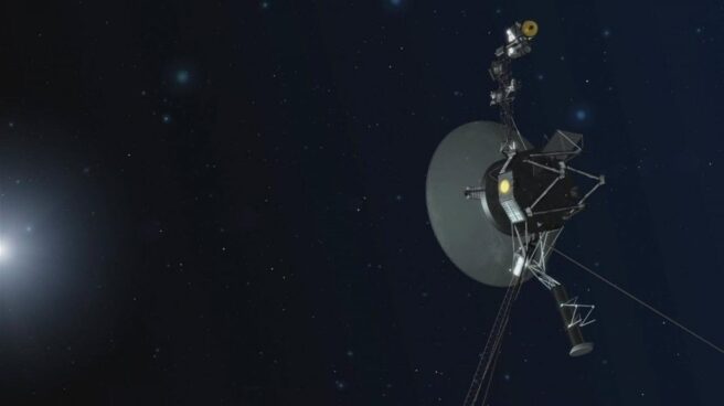 Las Voyager cumplen 40 años de operación llamando a la Tierra a diario