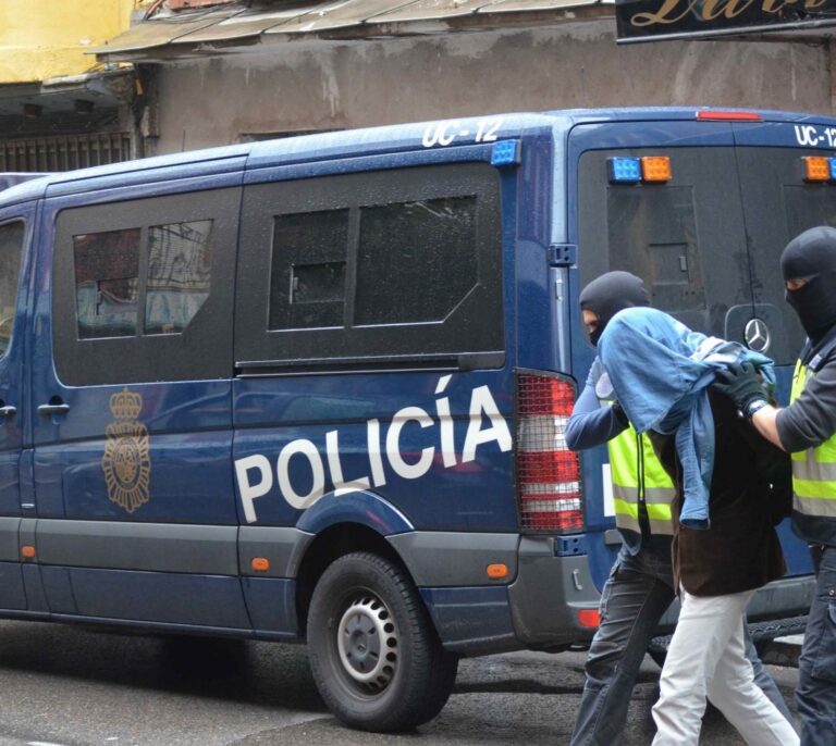 Detenida una mujer en Palamós (Girona) por presunta colaboración con el yihadismo