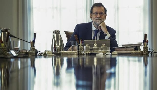 Las cartas que puede jugar Rajoy para ganarle la 'partida' a los independentistas
