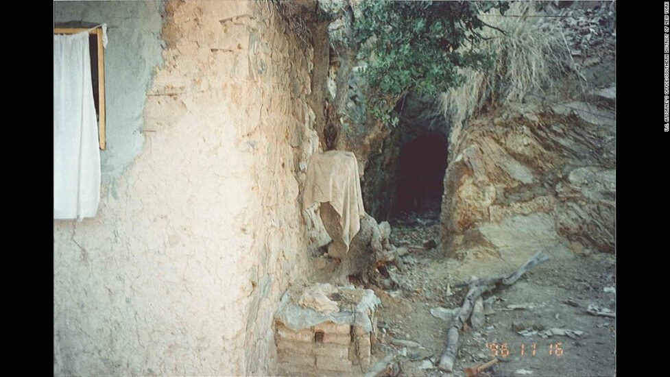 Una cueva en Tora Bora