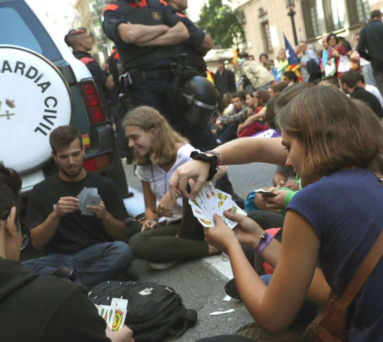 El día clave en Cataluña, paso a paso