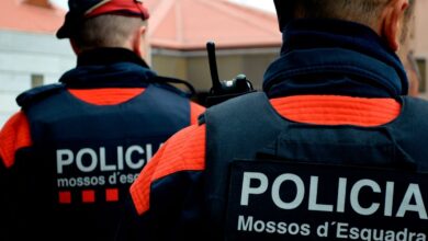 Un hombre quema un piso en Tarragona con dos mujeres dentro