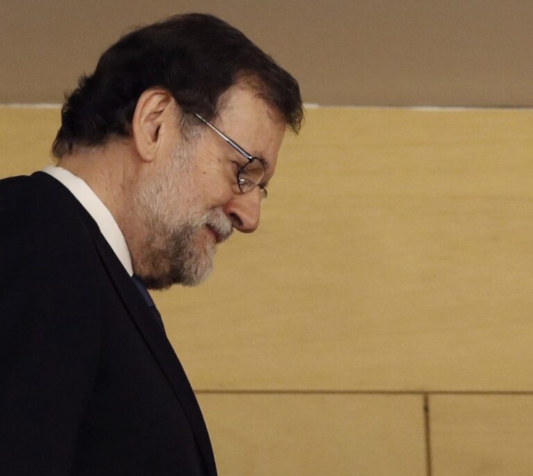 El tribunal cuestiona la versión de Rajoy