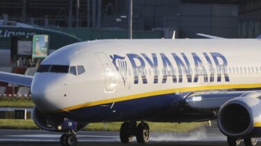 “Ryanair engaña a los pasajeros de manera persistente sobre sus derechos”