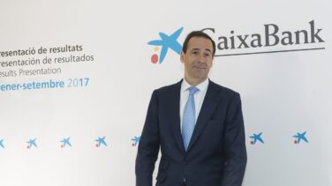 Los grandes inversores dudan de que Caixa y Sabadell cumplan su plan de negocio