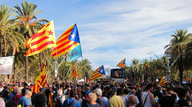 S&P advierte de que Cataluña puede entrar en recesión si persiste la tensión política