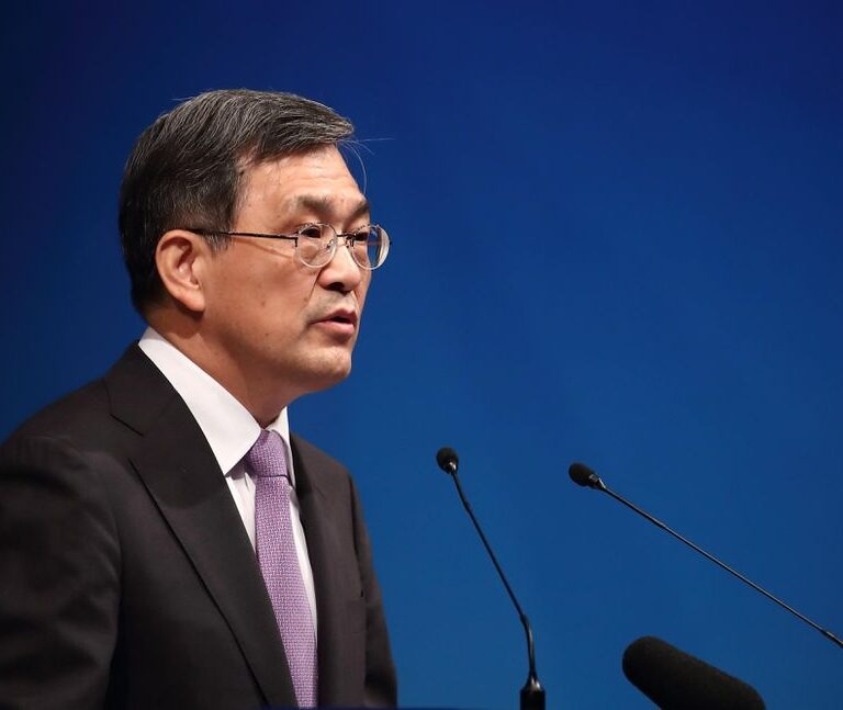 Dimite el número dos de Samsung por la "crisis sin precedentes" en la compañía
