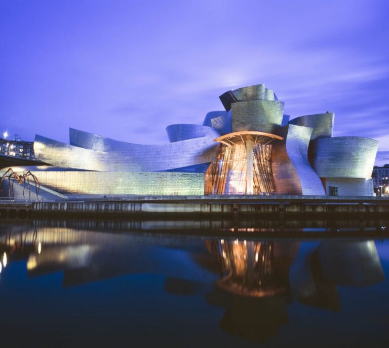 Guggenheim Bilbao, cuadros con un impacto de 195 millones en el PIB vasco