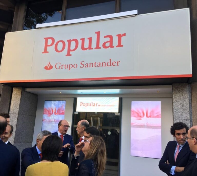 Santander prepara un ERE de 1.500 empleados en sus servicios centrales