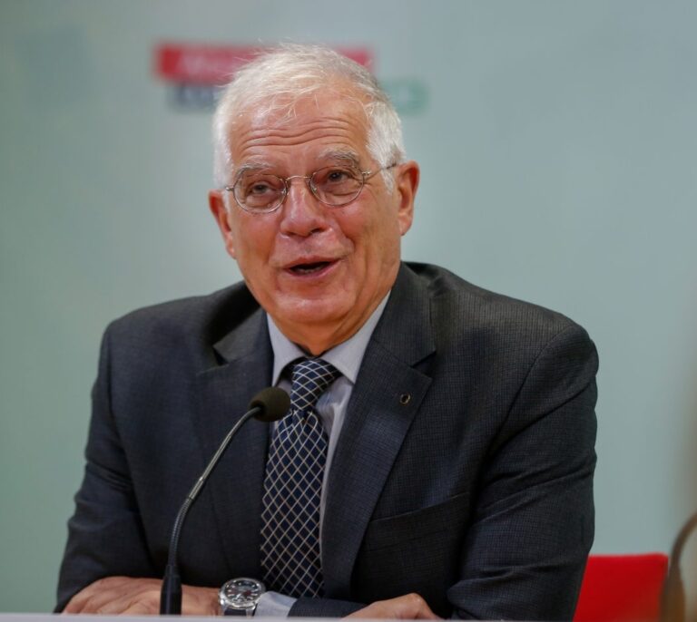 Josep Borrell: "Ellos tienen un relato y España no lo tiene"