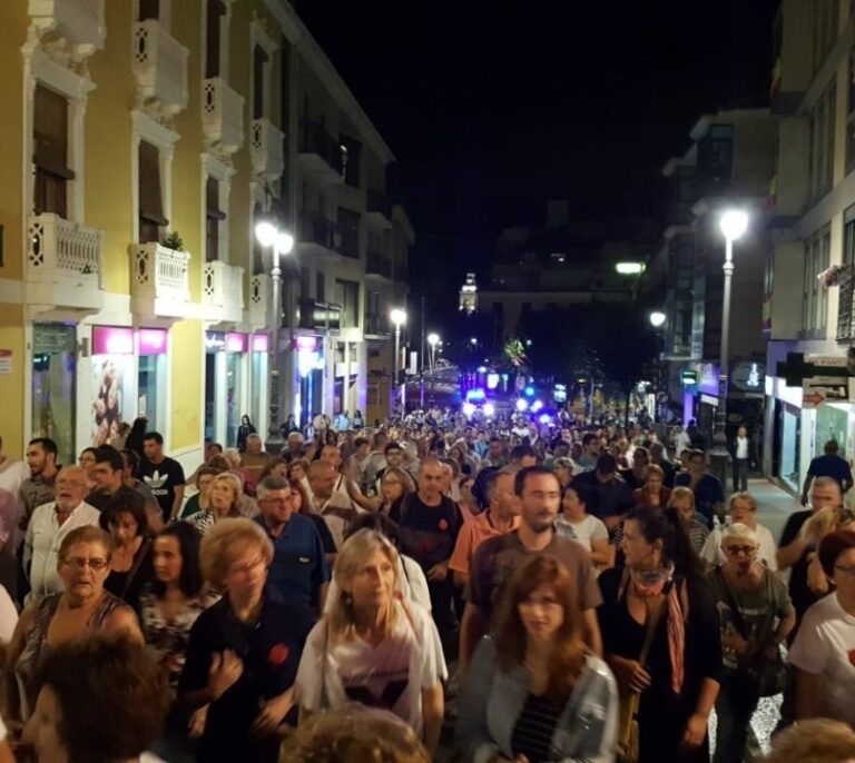 Los vecinos de Murcia vuelven a la calle al no creer la promesa del soterramiento del AVE