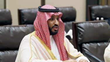 El "juego de tronos" de Arabia Saudí impulsa al petróleo a máximos de dos años