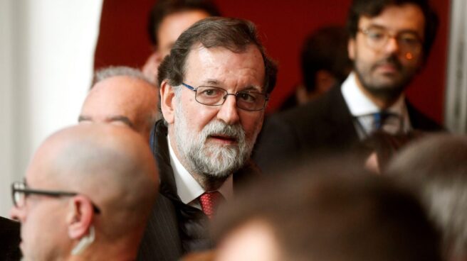 Rajoy tacha de "vergüenza" y de "enorme mentira" las declaraciones de Rovira