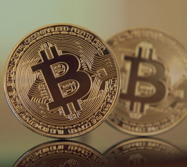 Bruselas avisa del riesgo de "pérdida completa" de todas las inversiones en Bitcoin