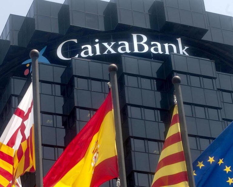 CaixaBank vende su negocio inmobiliario a Lone Star por 7.000 millones