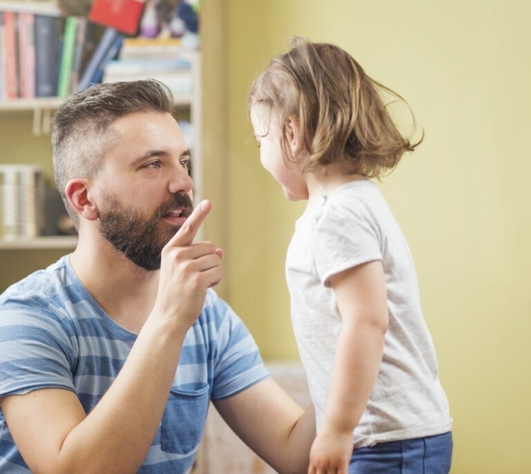 Cómo castigar a un niño y que aprenda con ello