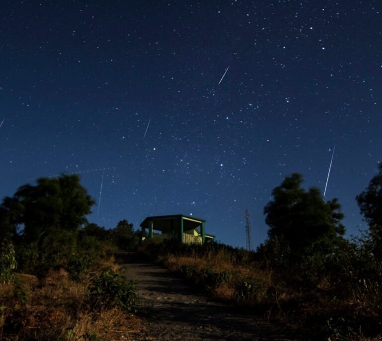 Lluvia de gemínidas: el misterioso asteroide de la Navidad