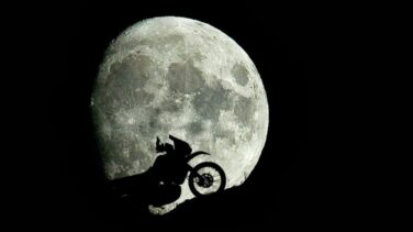 Las noches de superluna aumentan los accidentes de moto